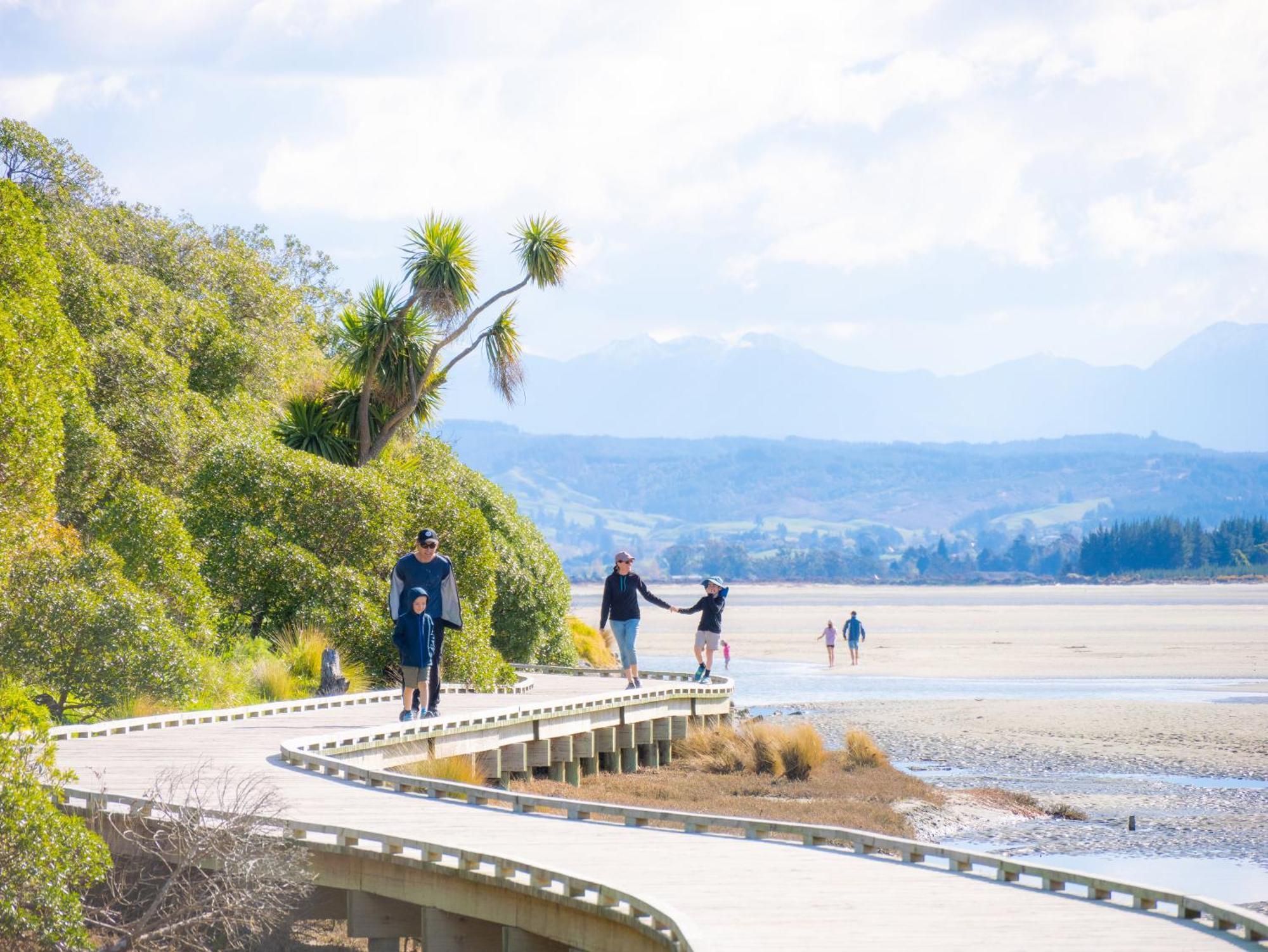 Tahuna Beach Holiday Park Нелсън Екстериор снимка